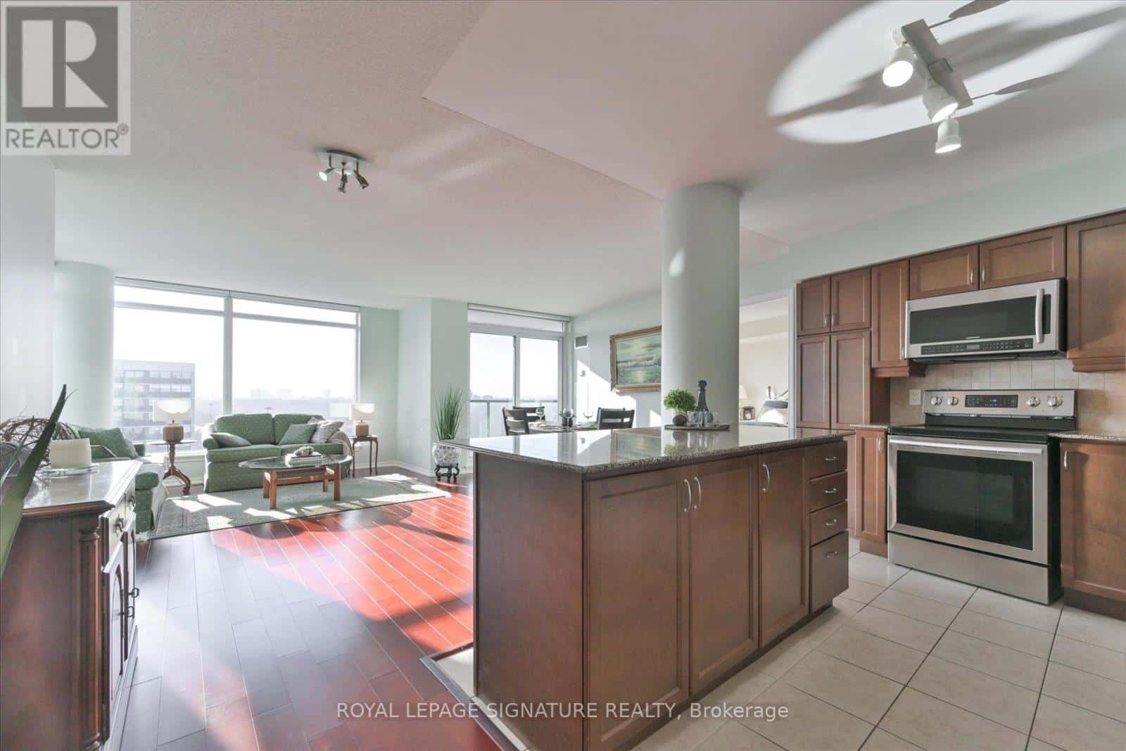 PH306 - 18 VALLEY WOODS ROAD — Toronto (Parkwoods-Donalda), Ontario - Photo 5 of 29