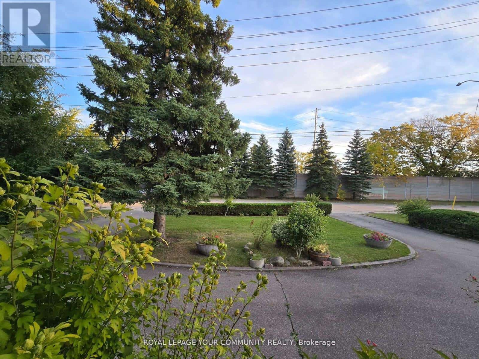 100 LANGSTAFF ROAD — Richmond Hill (South Richvale), Ontario - Photo 5 of 14