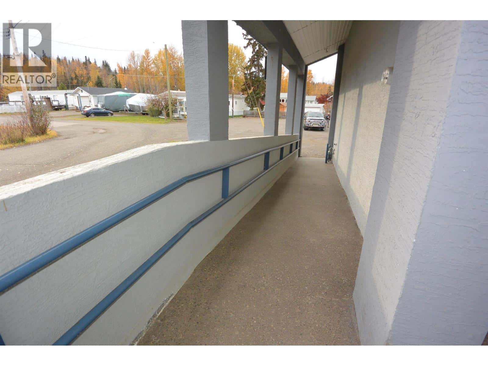 2081 WINTER AVENUE — Houston, British Columbia - Photo 3 of 29