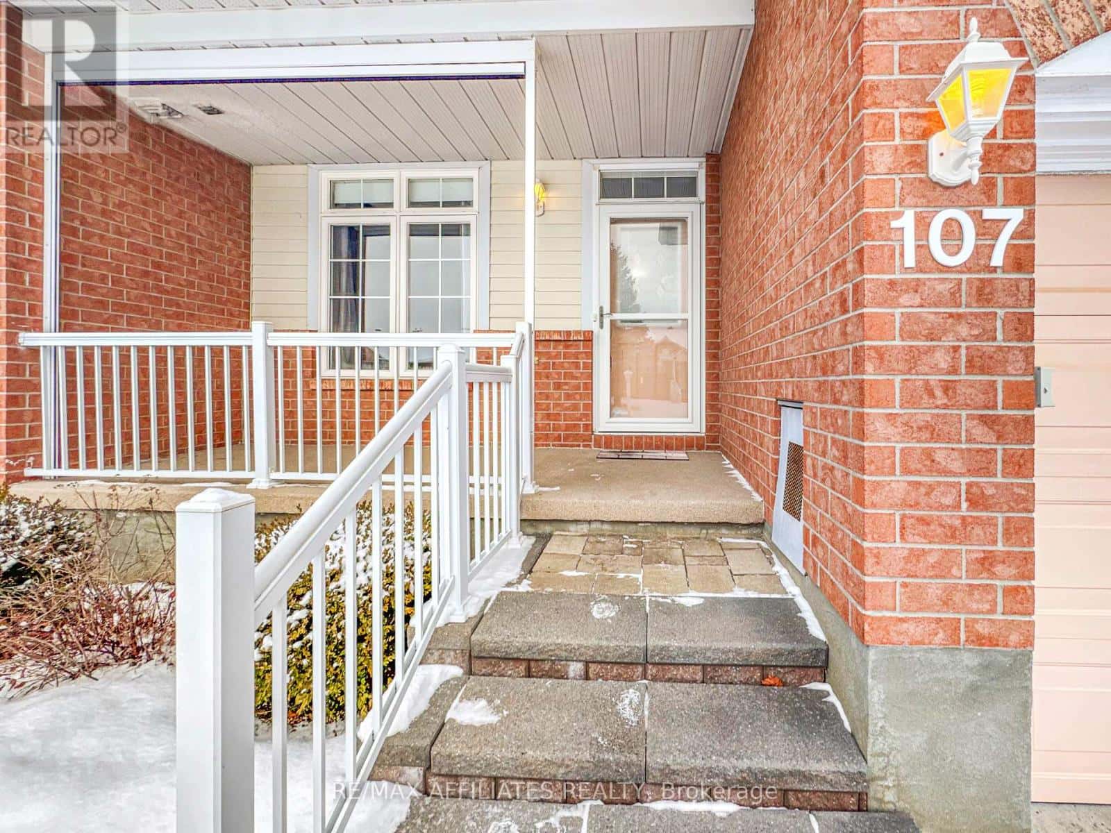 107 SABLE RUN DRIVE — Ottawa, Ontario - Photo 5 of 38