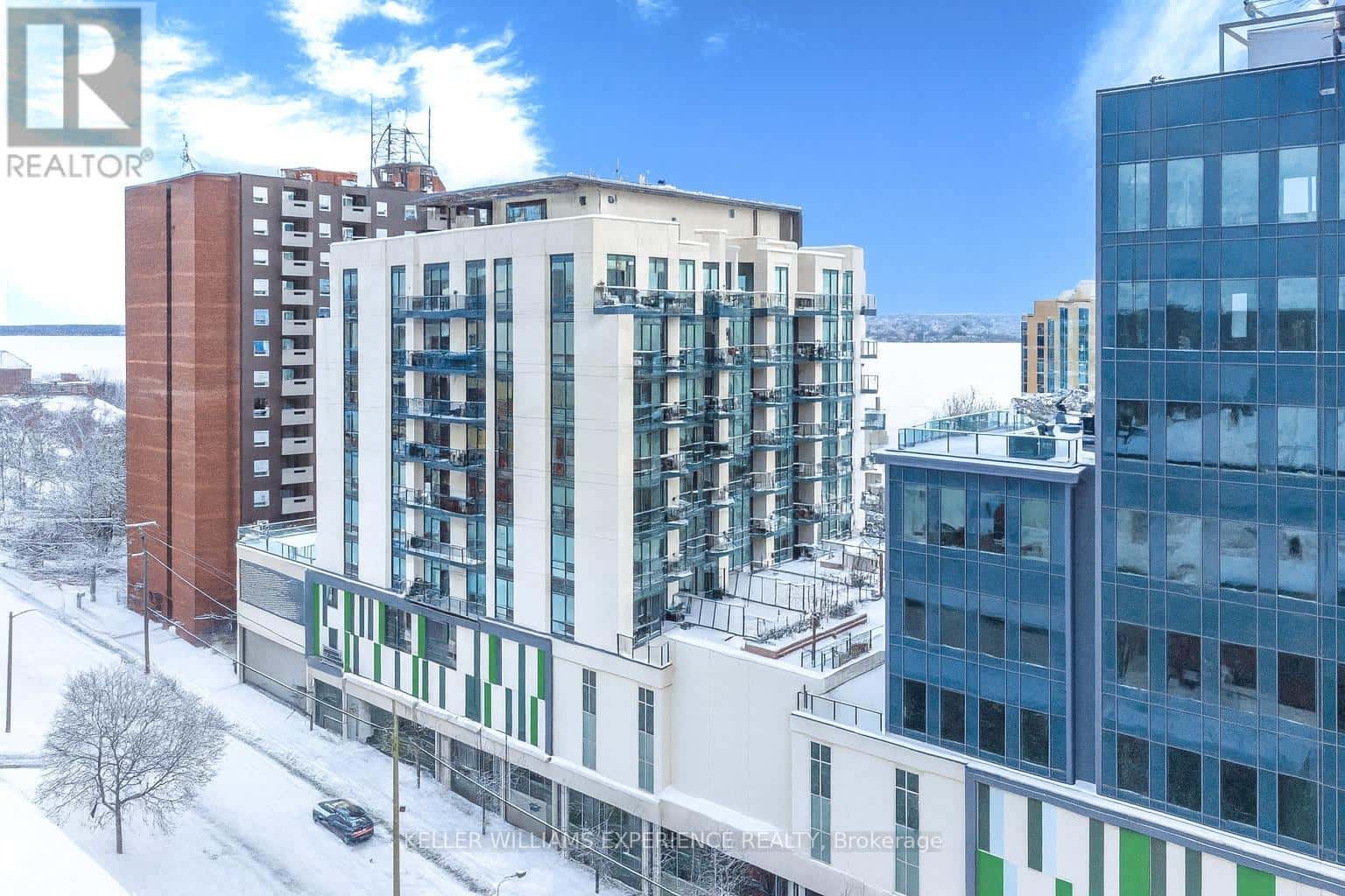 GPH1 - 111 WORSLEY STREET — Barrie (City Centre), Ontario - Photo 2 of 48