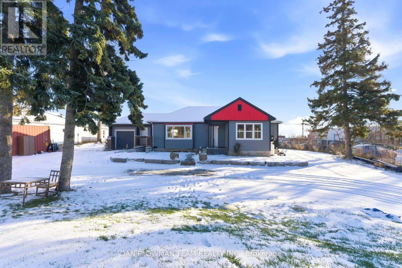 121 DORSET STREET E — Port Hope, Ontario - Photo 4 of 47