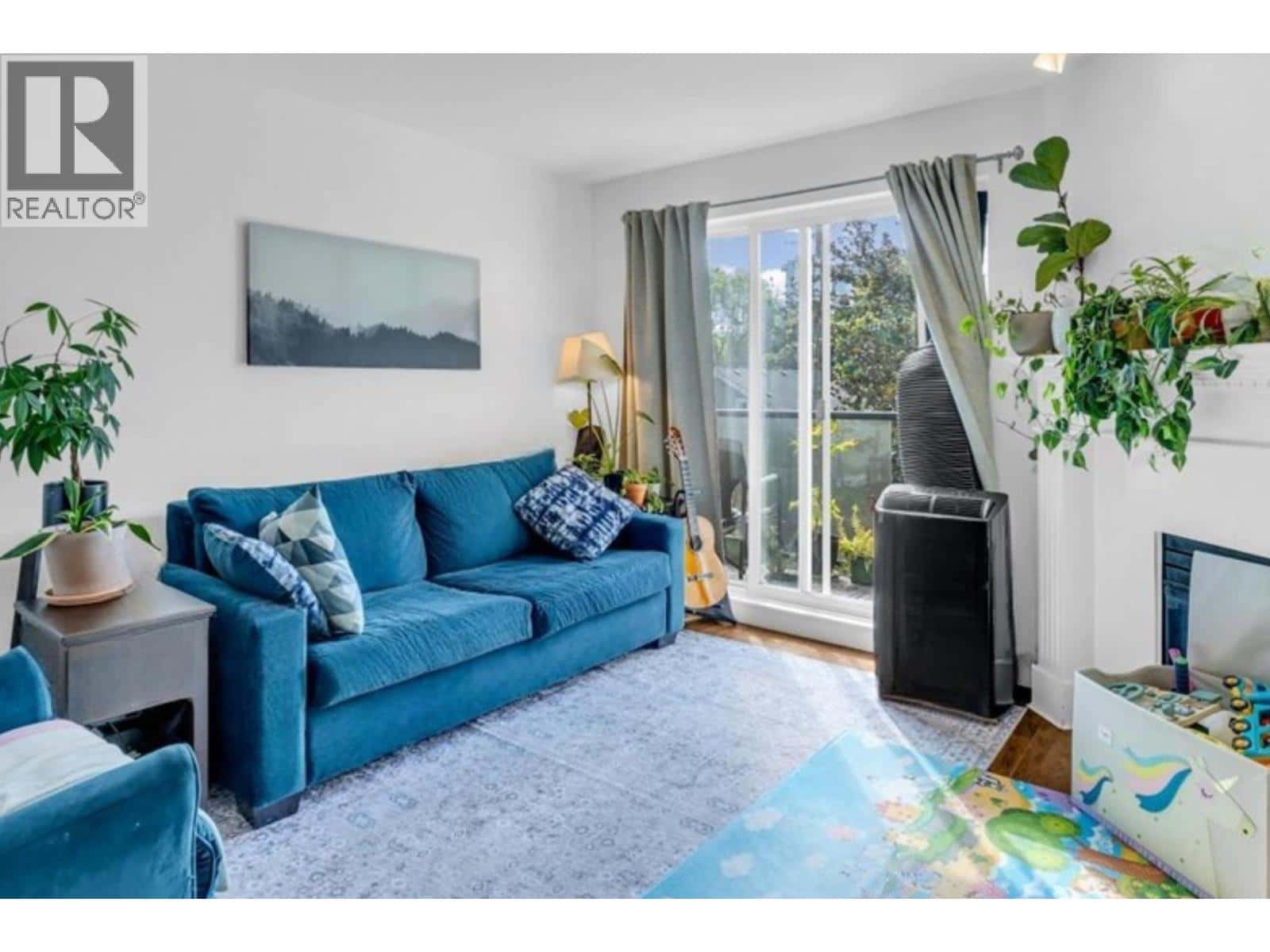 876 West 16TH Avenue 307