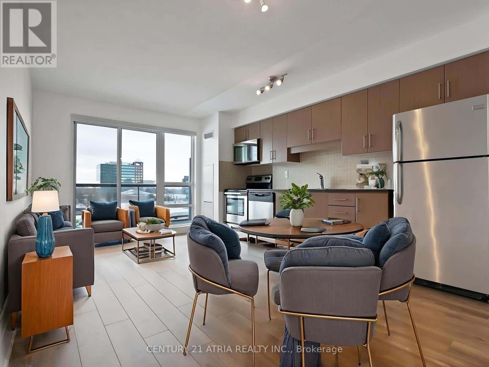 308 - 30 HERONS HILL WAY — Toronto (Henry Farm), Ontario - Photo 2 of 26