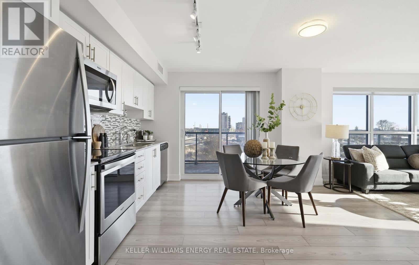 504 - 1255 BAYLY STREET — Pickering (Bay Ridges), Ontario - Photo 4 of 24