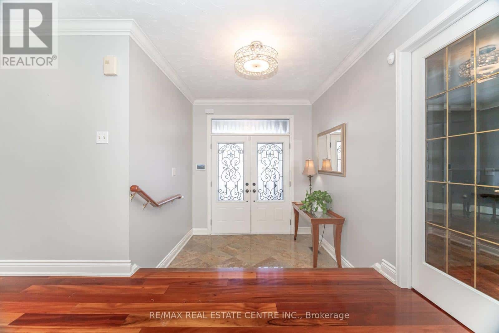 15 BROOKBANK COURT — Brampton (Heart Lake East), Ontario - Photo 5 of 45