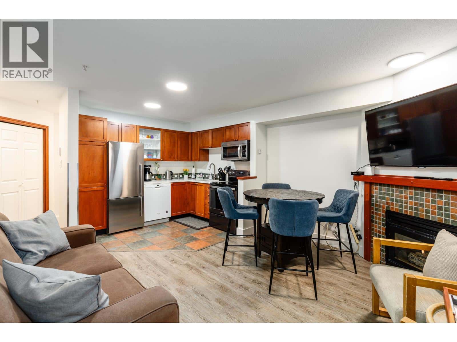 4388 NORTHLANDS Boulevard 24/24A