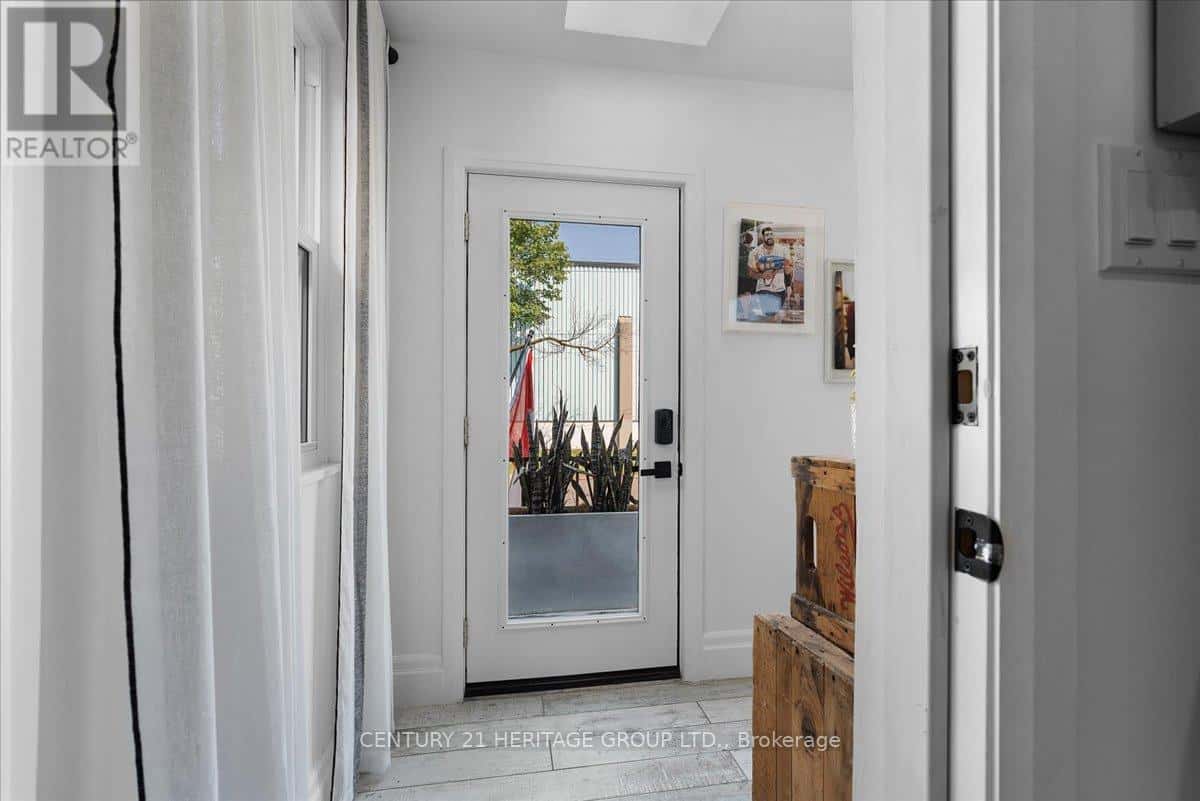 575 MARY STREET — Hamilton (North End), Ontario - Photo 4 of 50