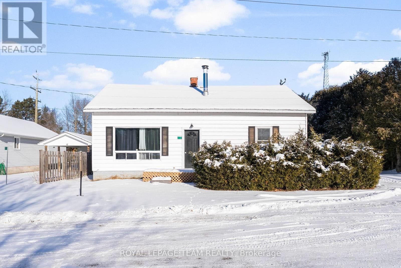 21 PHILIP STREET — Madawaska Valley, Ontario - Main photo