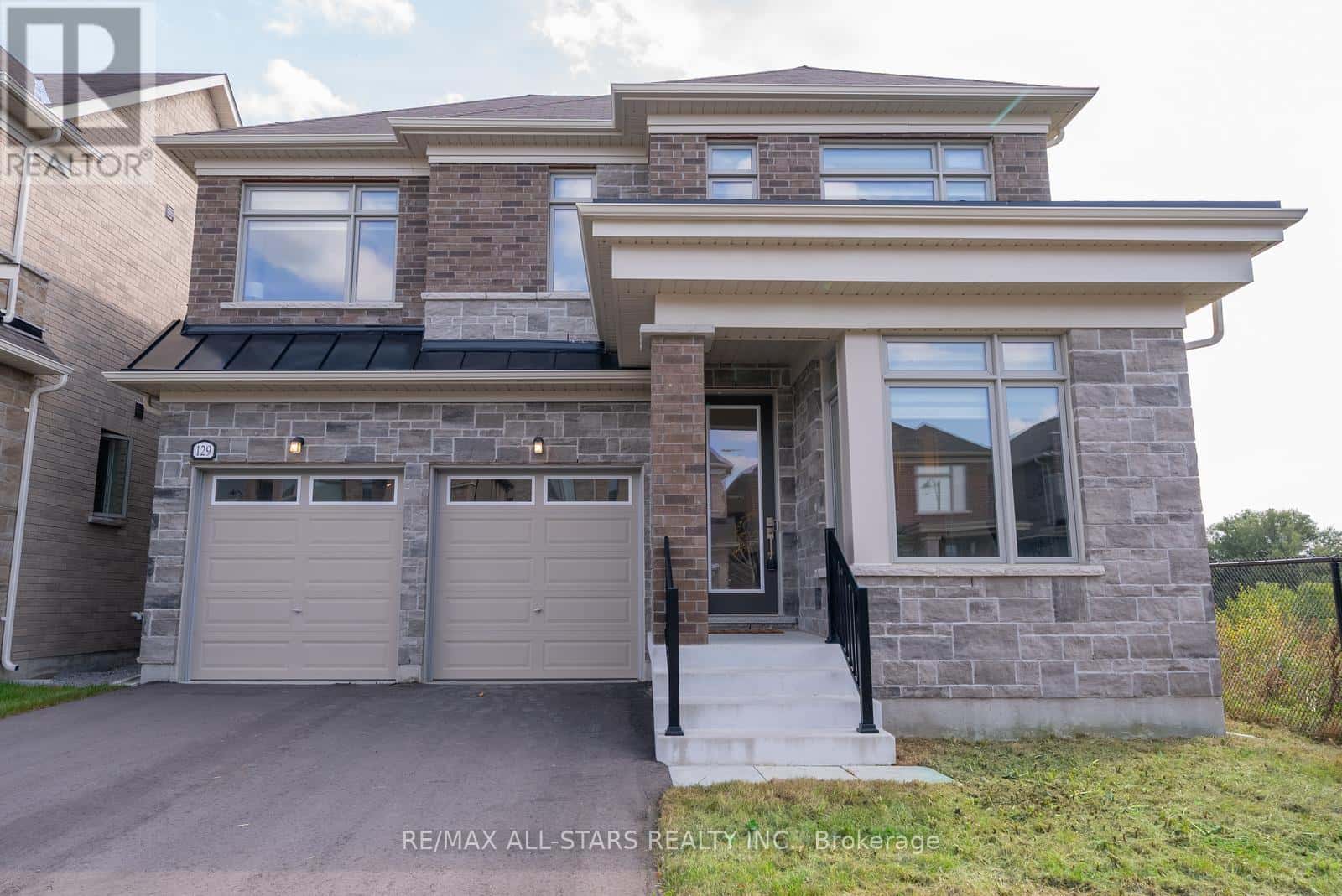 129 BUSATO DRIVE — Whitchurch-Stouffville (Stouffville), Ontario - Photo 4 of 50
