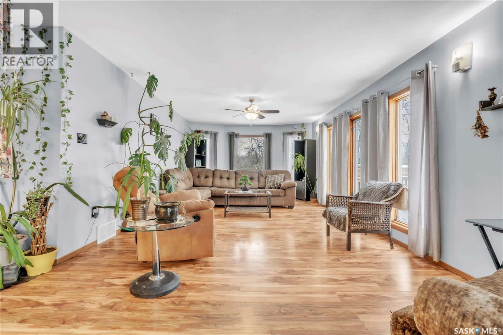 107 2nd AVENUE S — Pierceland, Saskatchewan - Photo 4 of 46