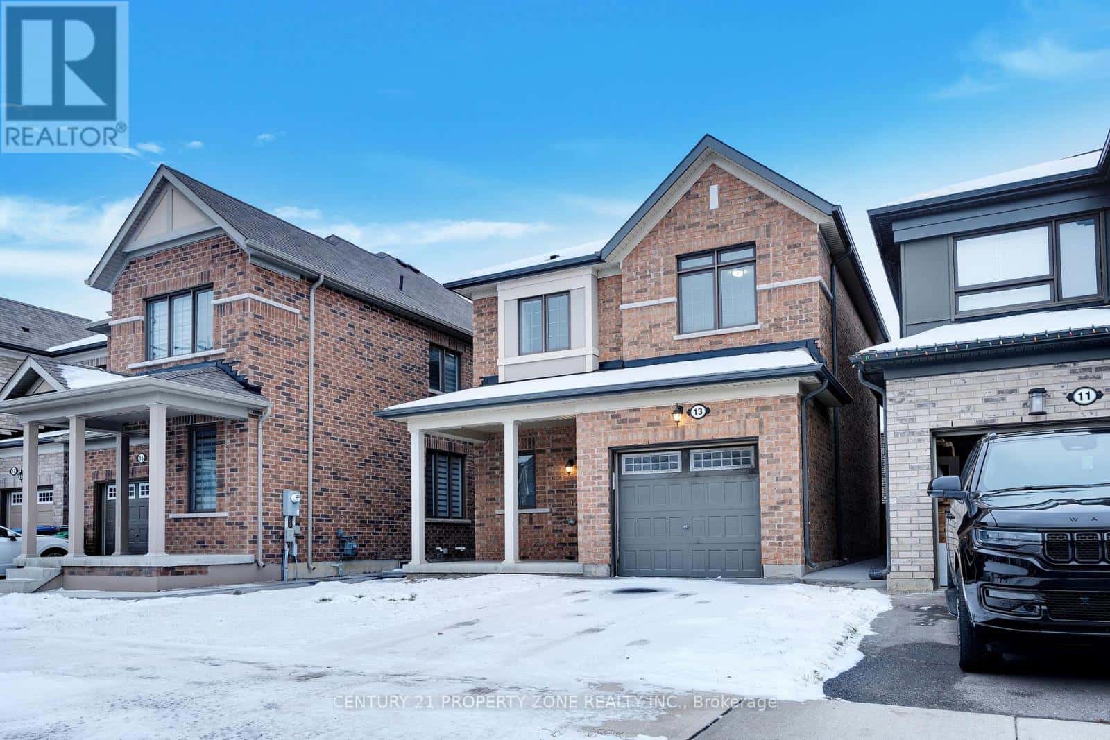 13 BOOTHILL DRIVE N — Brampton (Northwest Brampton), Ontario - Photo 2 of 28