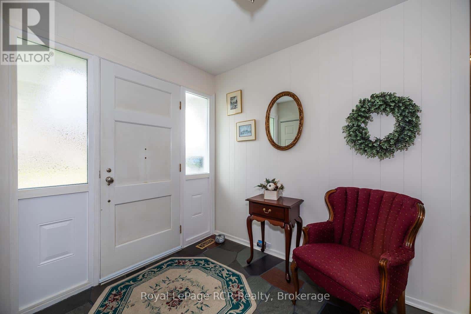 149 7TH AVENUE E — Owen Sound, Ontario - Photo 5 of 44