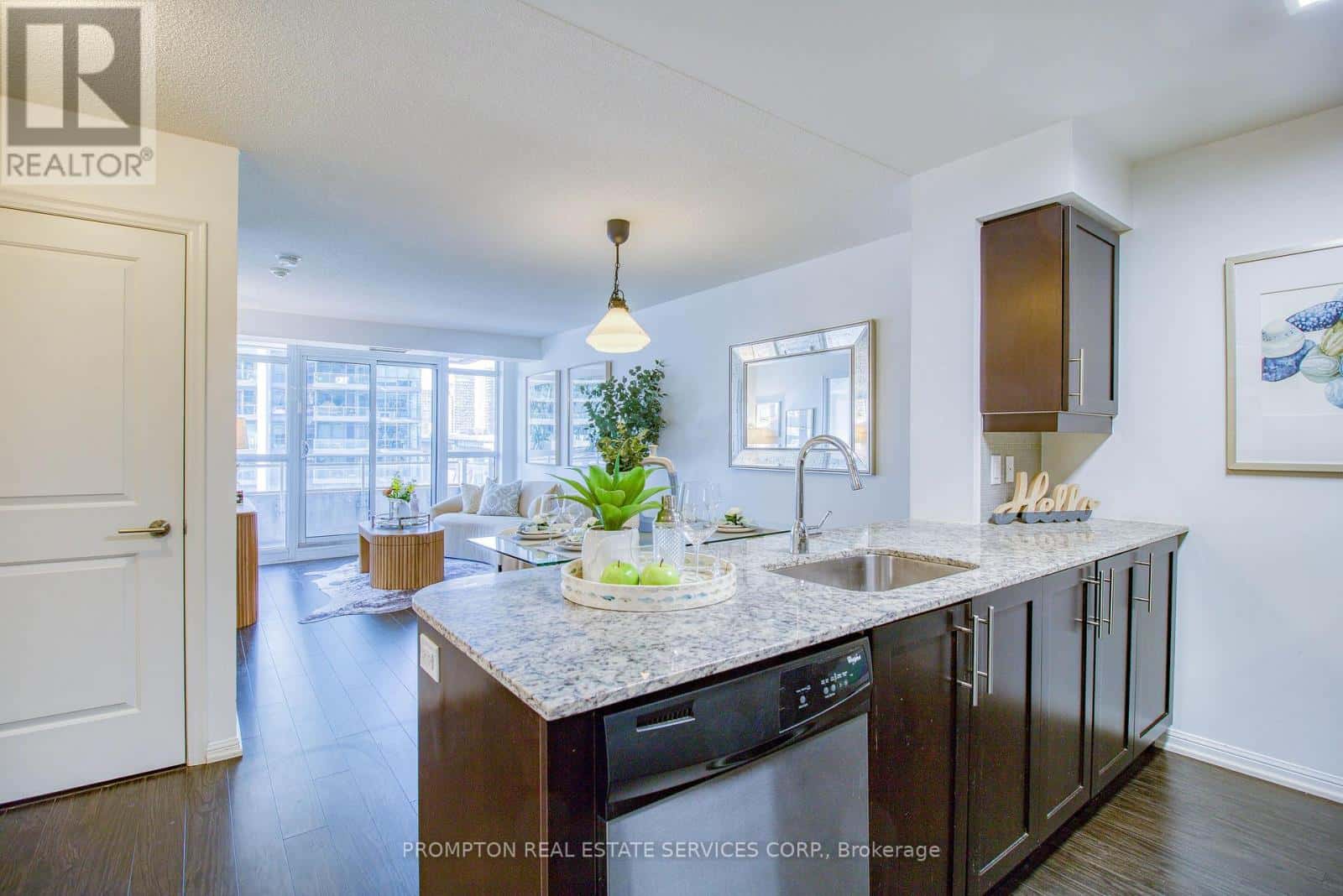 916 - 35 BASTION STREET — Toronto (Niagara), Ontario - Photo 5 of 43