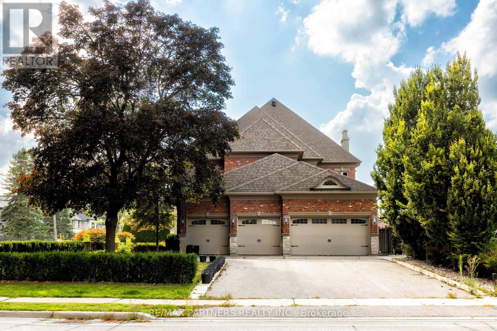 68 MAPLE GROVE AVENUE — Richmond Hill (Oak Ridges), Ontario - Photo 3 of 50