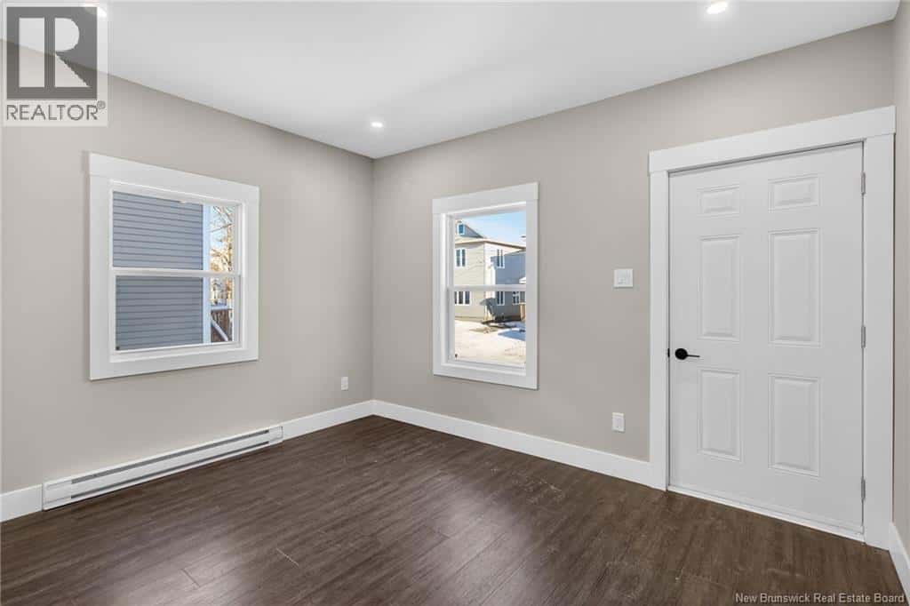 2-4-6-8 Willow Street — Moncton, New Brunswick - Photo 5 of 50