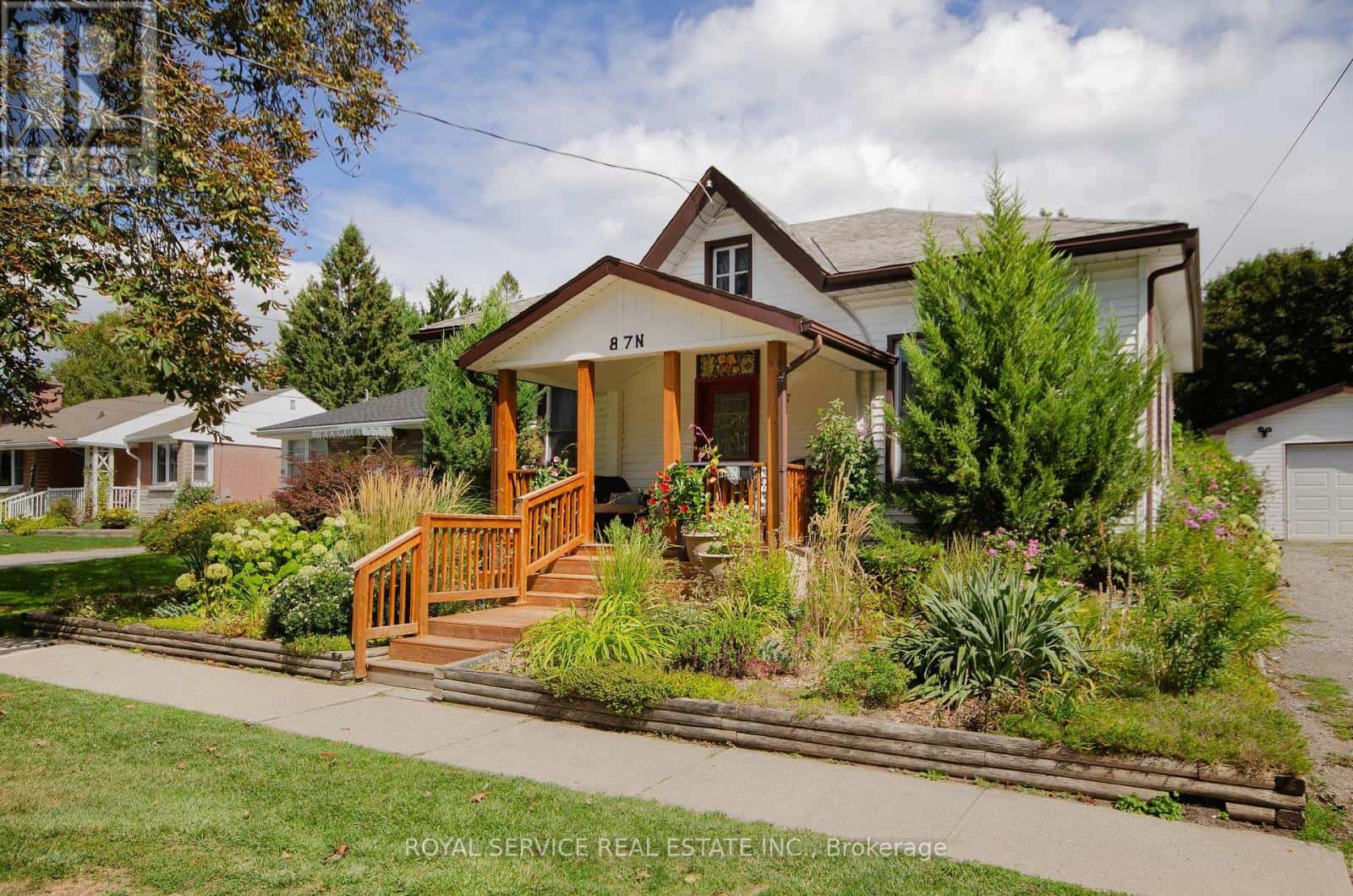 87 HOPE STREET N — Port Hope, Ontario - Photo 3 of 38