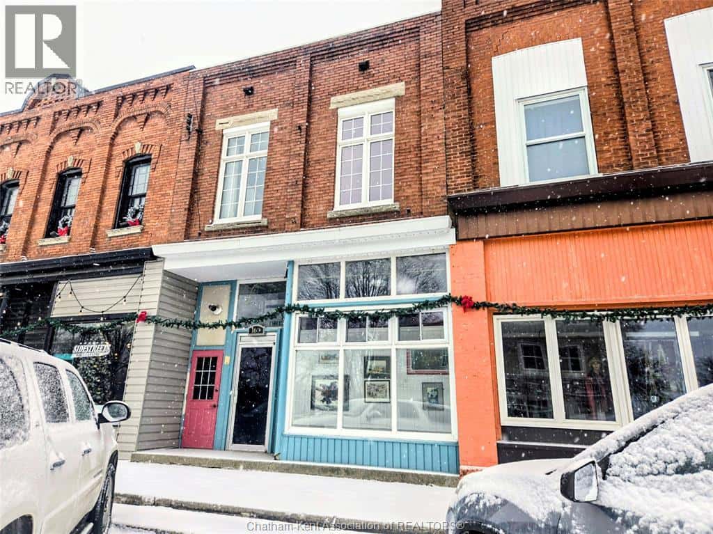 163 MAIN STREET — Dresden, Ontario - Photo 2 of 27