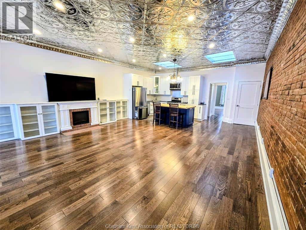 163 MAIN STREET — Dresden, Ontario - Photo 5 of 27