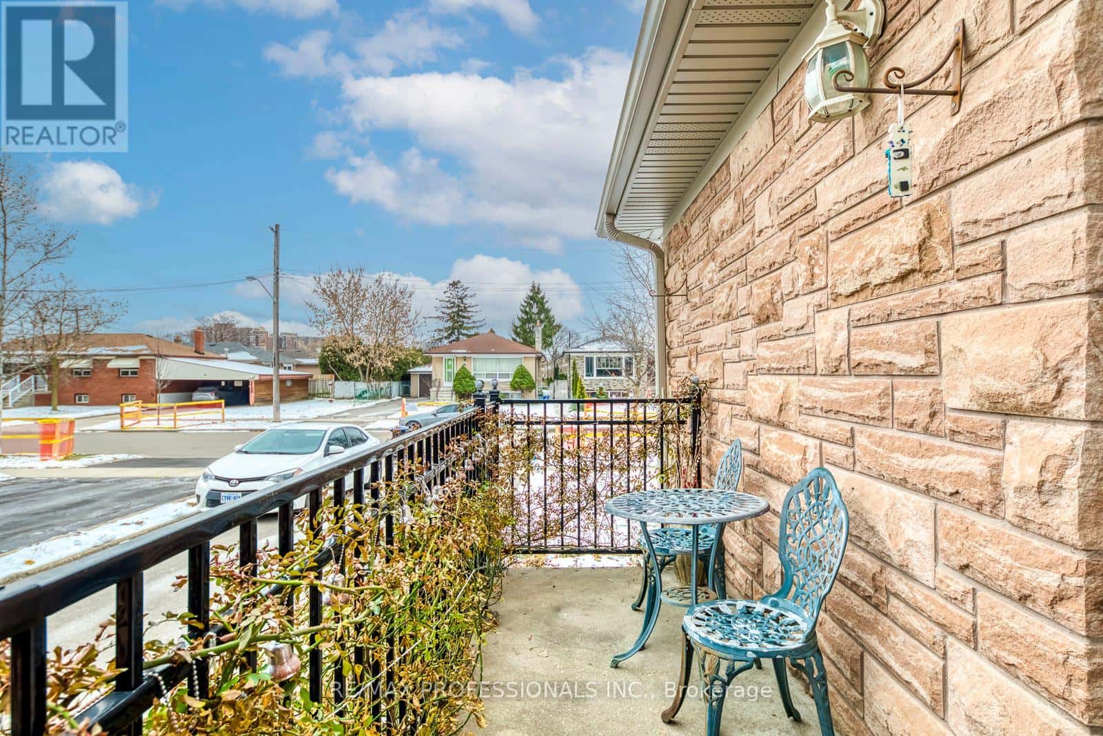 7 BELGATE PLACE — Toronto (Eringate-Centennial-West Deane), Ontario - Photo 5 of 38