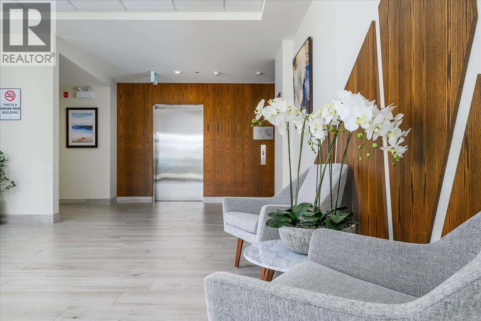 305 3529 Dolphin Dr — Nanoose Bay, British Columbia - Photo 4 of 69