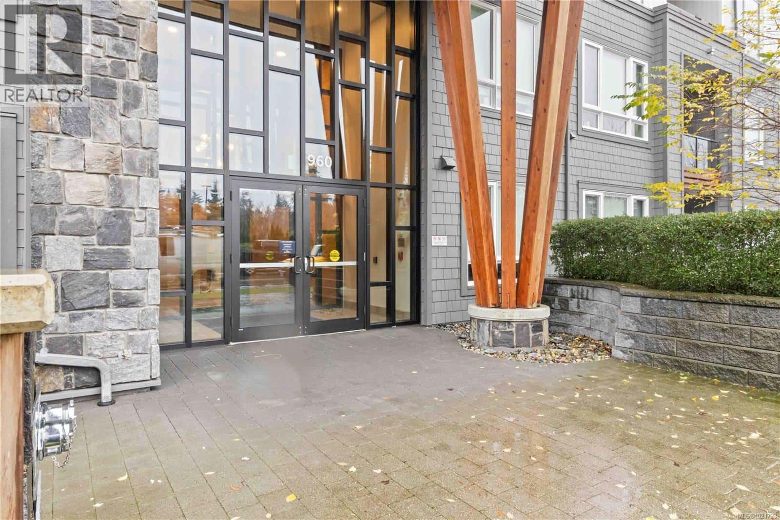 203 960 Reunion Ave — Langford, British Columbia - Photo 3 of 21