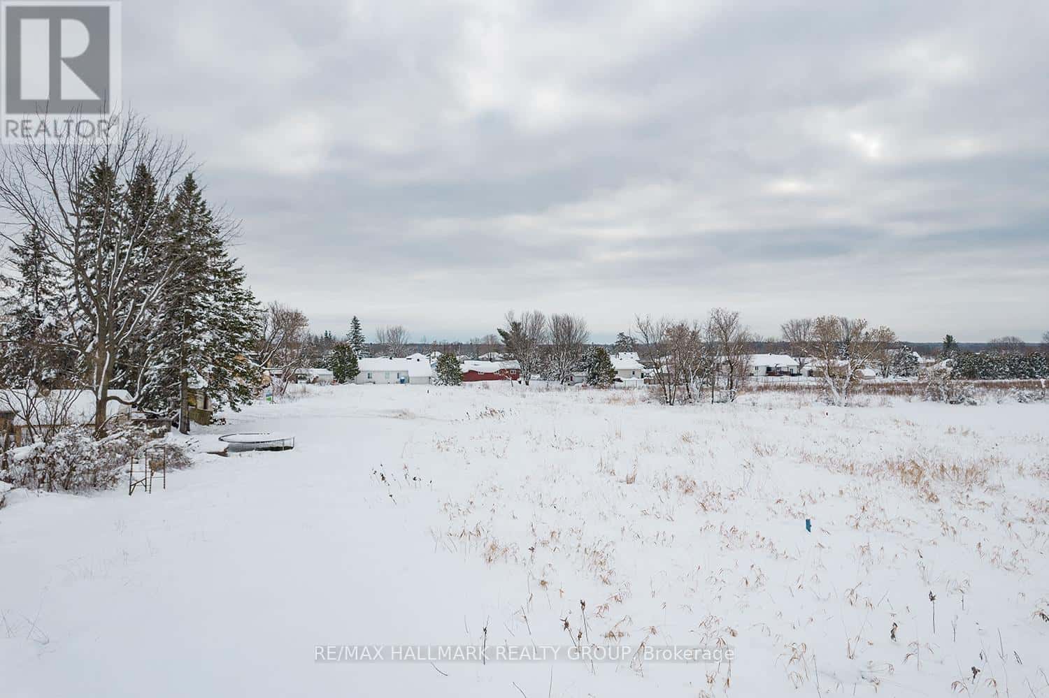 3 - 3748 CHAMPLAIN STREET — Clarence-Rockland, Ontario - Photo 4 of 18