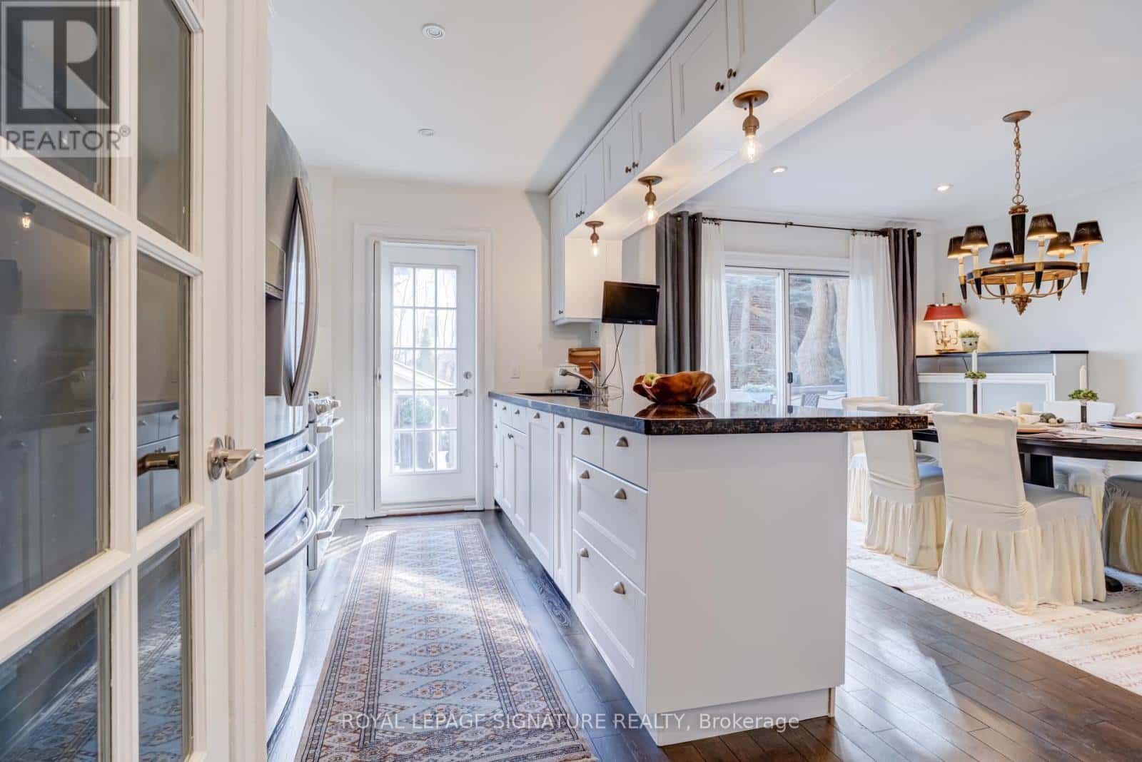 229 GLENGROVE AVENUE W — Toronto (Lawrence Park South), Ontario - Photo 4 of 45