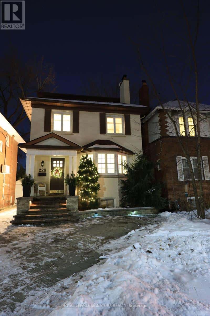 229 GLENGROVE AVENUE W — Toronto (Lawrence Park South), Ontario - Photo 2 of 45