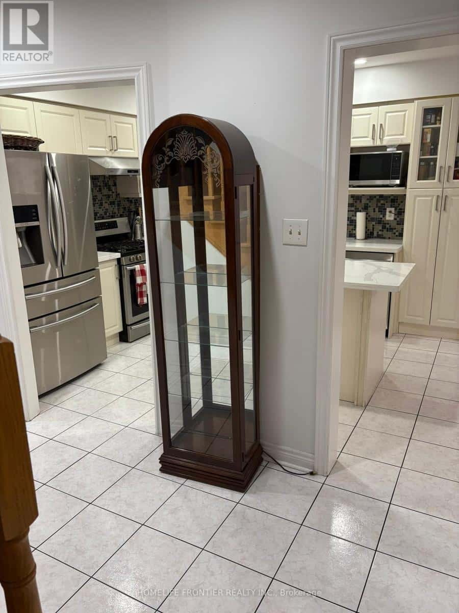 106 CASABEL DRIVE W — Vaughan (Vellore Village), Ontario - Photo 5 of 46