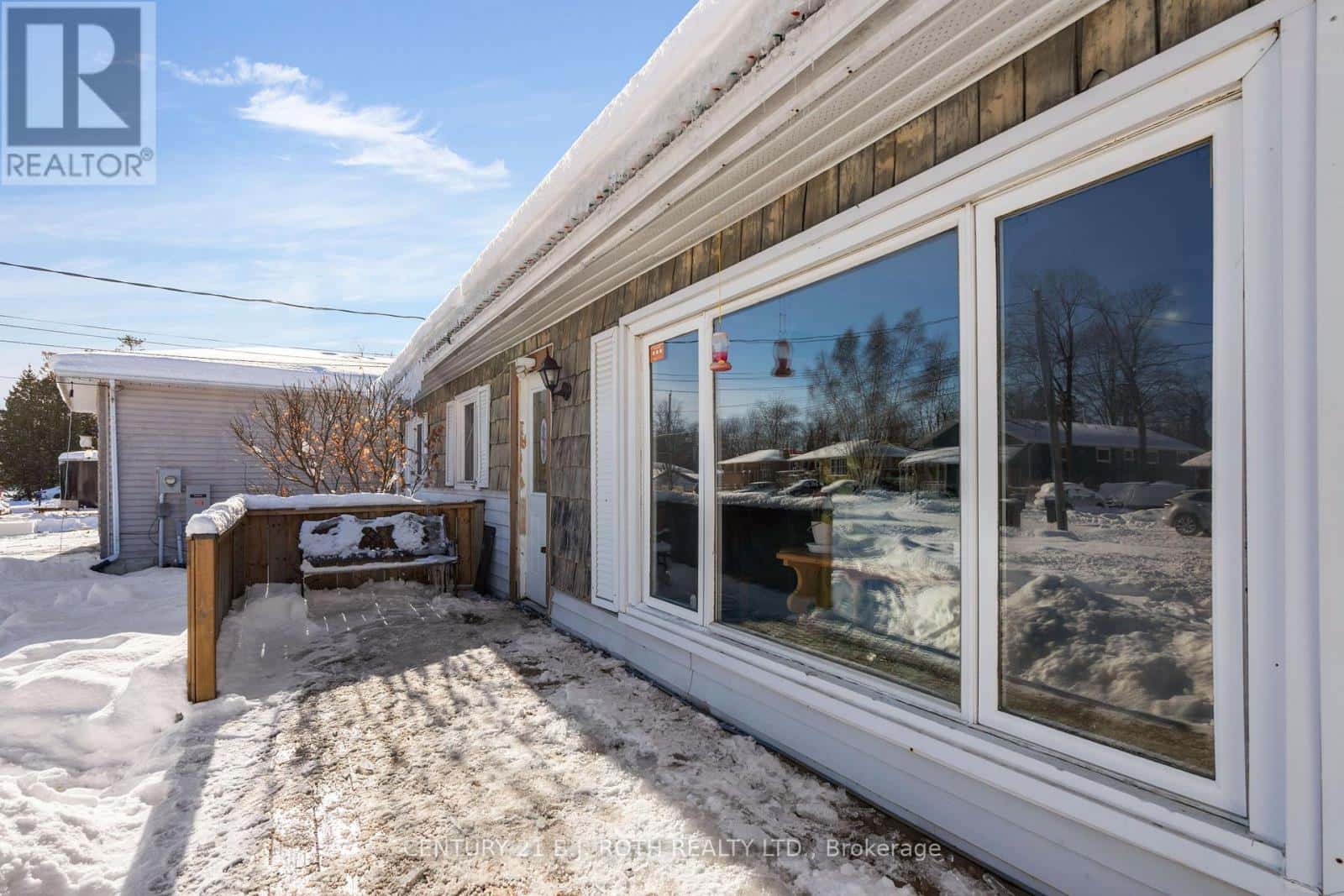 1032 GILMORE AVENUE — Innisfil (Lefroy), Ontario - Photo 4 of 32