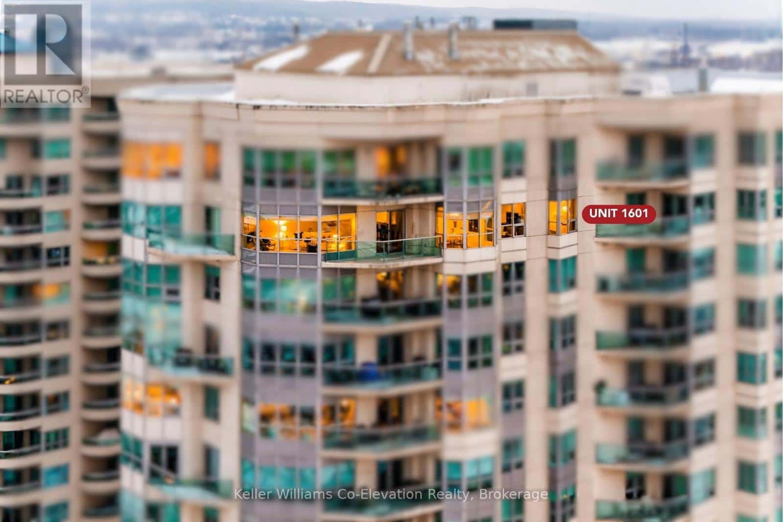 1601 - 6 TORONTO ST STREET — Barrie (City Centre), Ontario - Photo 3 of 47