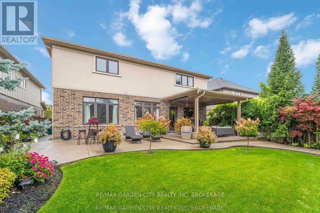 8625 ANGIE DRIVE — Niagara Falls (Forestview), Ontario - Photo 5 of 44