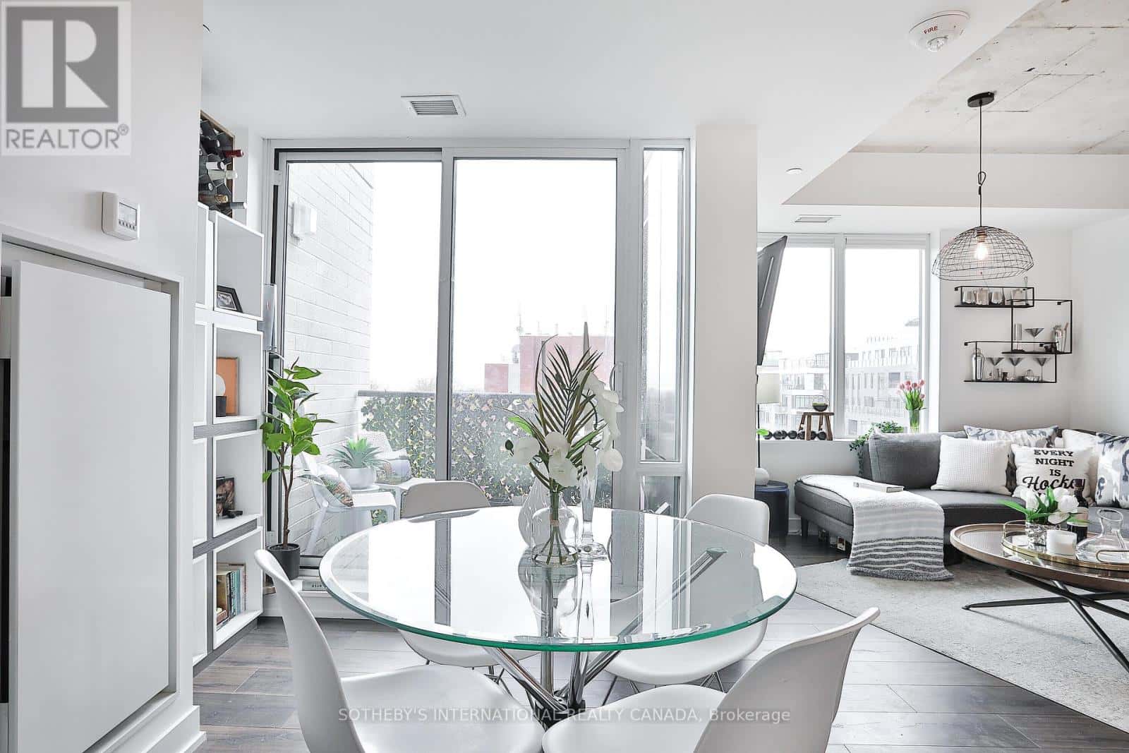 503 - 665 KINGSTON ROAD — Toronto (The Beaches), Ontario - Photo 2 of 23