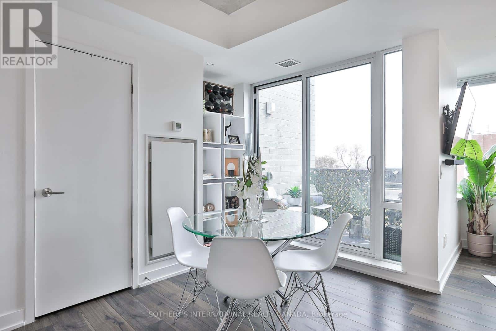 503 - 665 KINGSTON ROAD — Toronto (The Beaches), Ontario - Photo 3 of 23