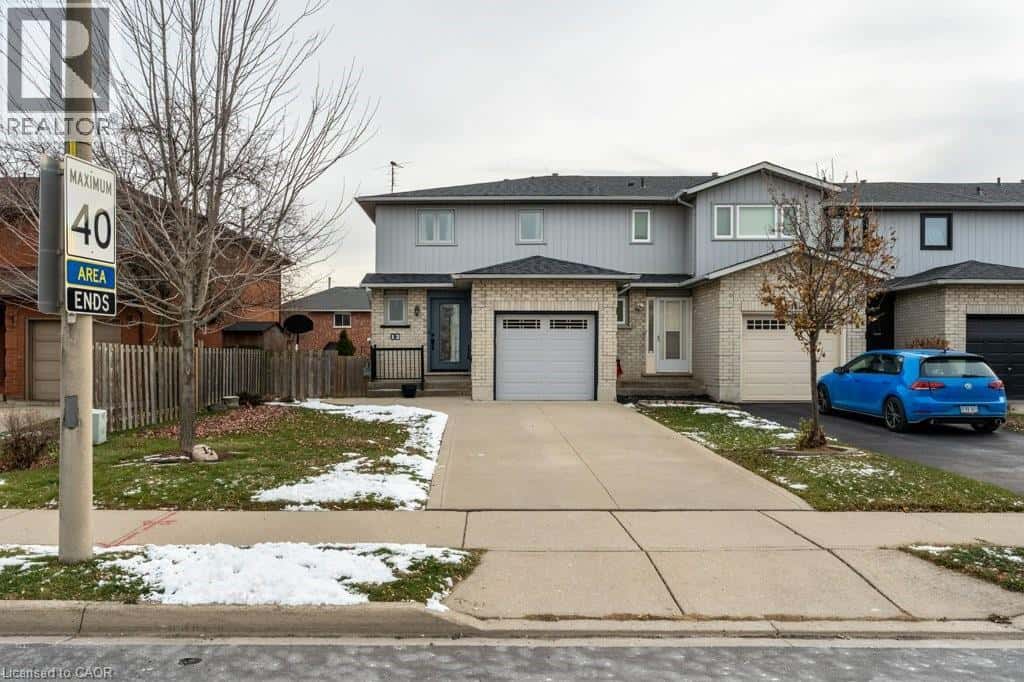 12 METEOR Boulevard — Stoney Creek, Ontario - Photo 2 of 30