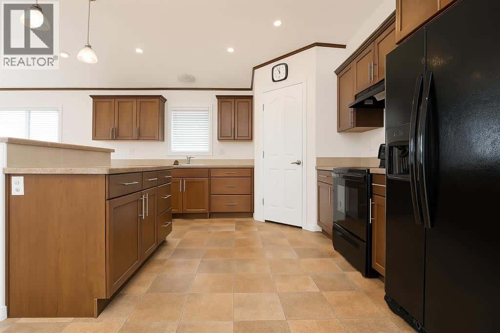 10019 100 Street — Sexsmith, Alberta - Photo 5 of 17