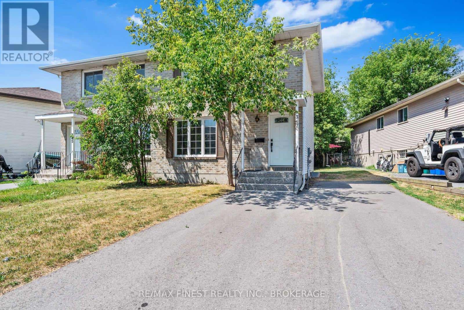 347 KINGSDALE AVENUE — Kingston (East Gardiners Rd), Ontario - Photo 2 of 33