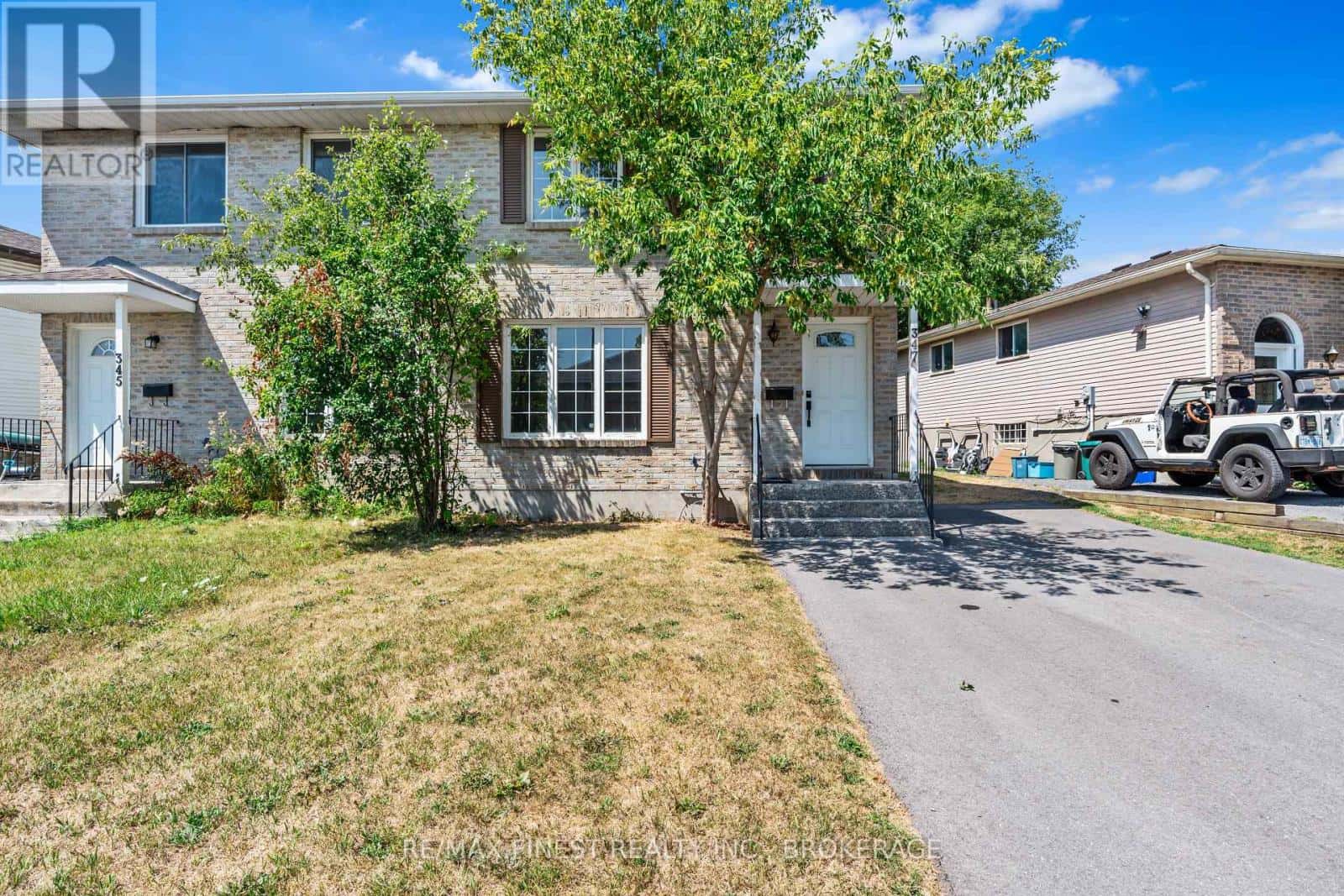 347 KINGSDALE AVENUE — Kingston (East Gardiners Rd), Ontario - Photo 3 of 33