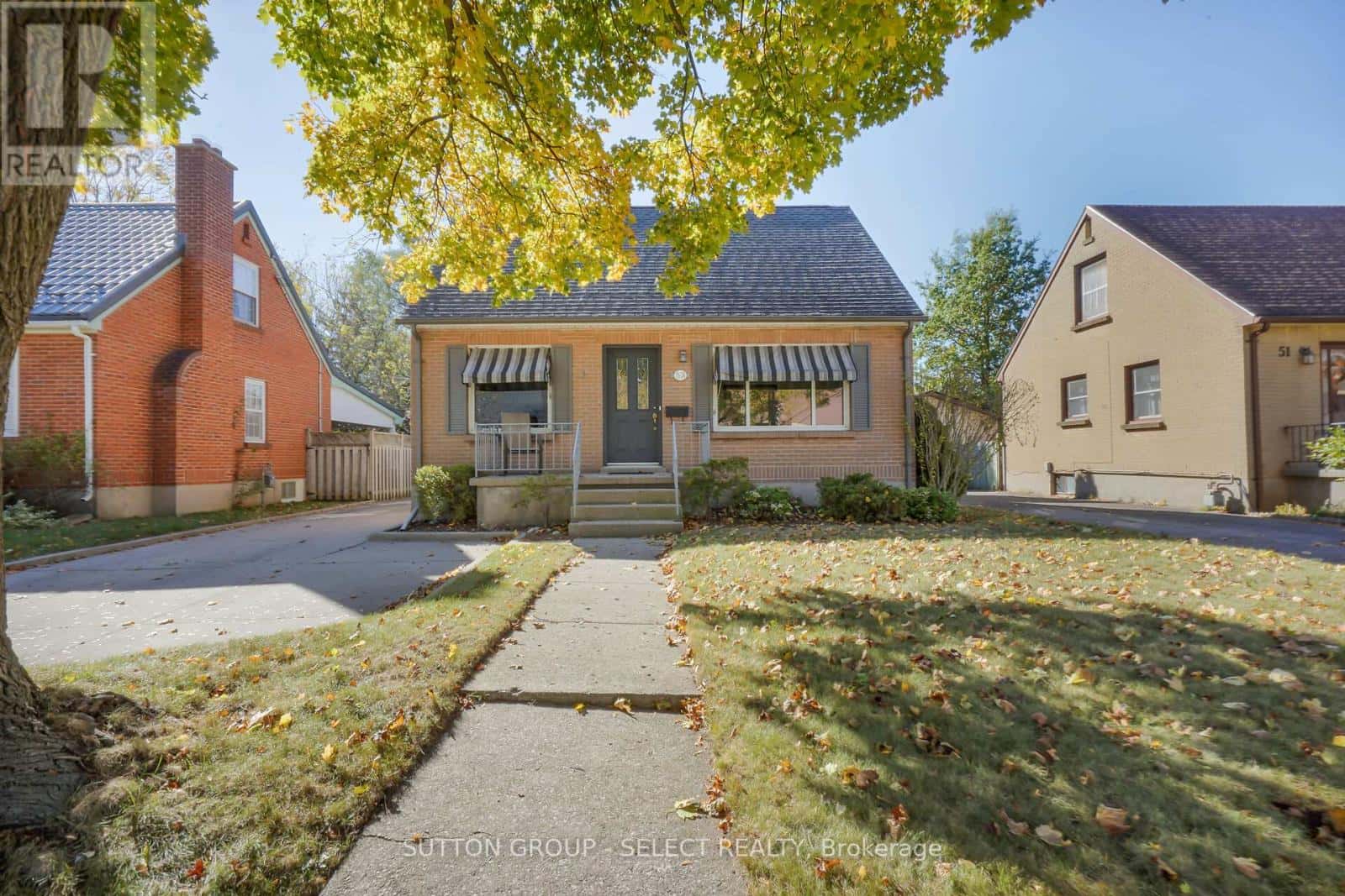 53 GRAYDON STREET — London East (East N), Ontario - Photo 2 of 50