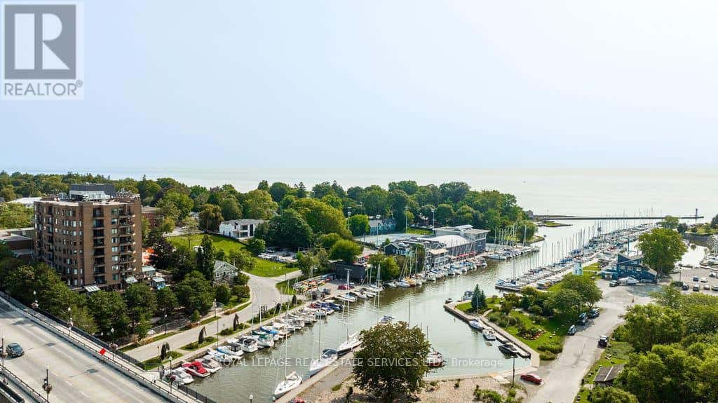 708 - 100 LAKESHORE ROAD E — Oakville (OO Old Oakville), Ontario - Photo 2 of 24