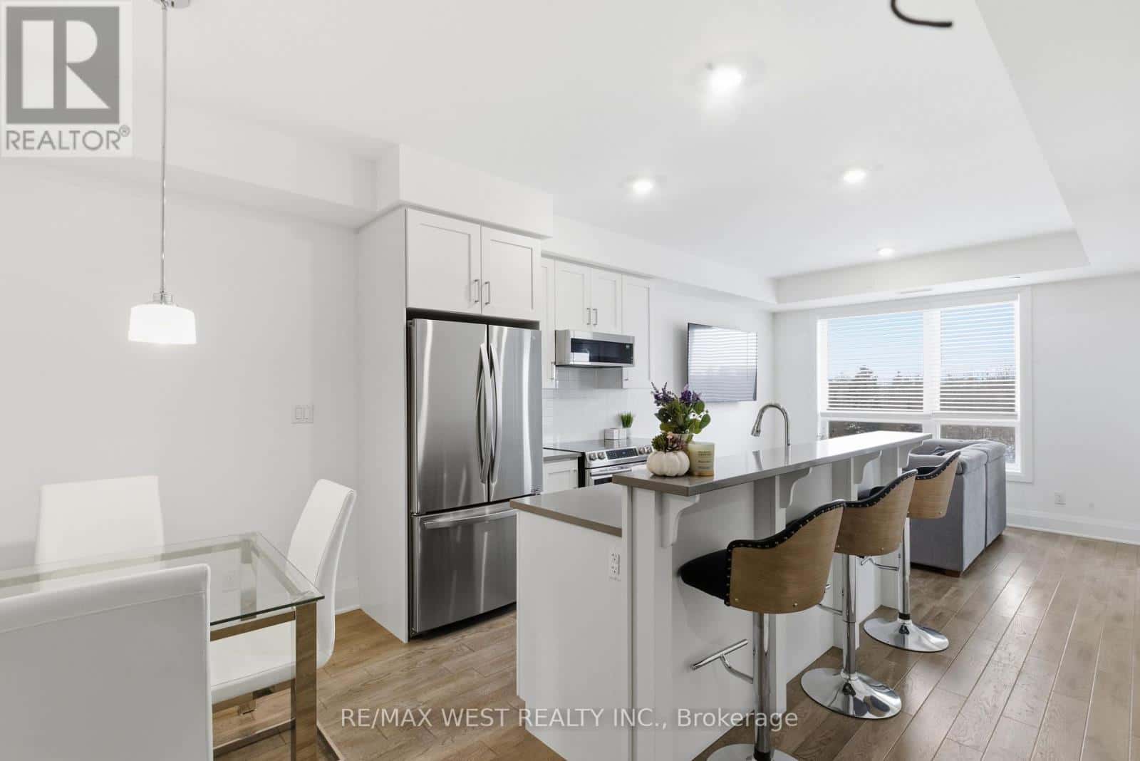 2 Adam Sellers Street 412