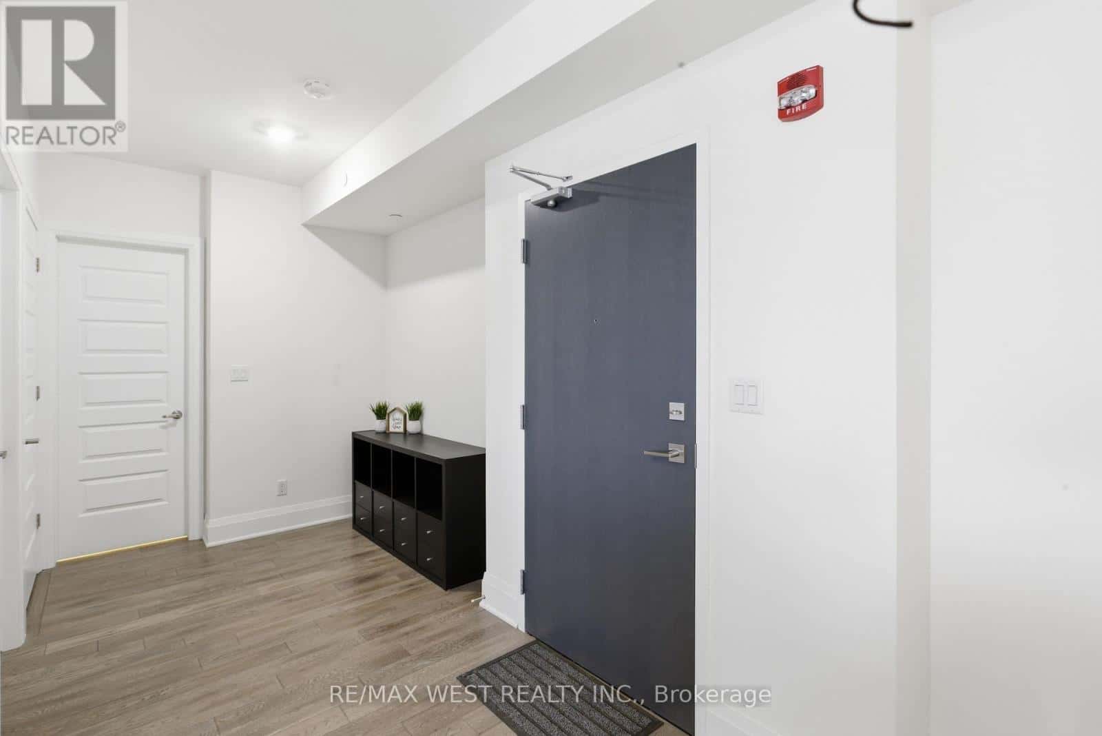 412 - 2 ADAM SELLERS STREET — Markham (Cornell), Ontario - Photo 4 of 14