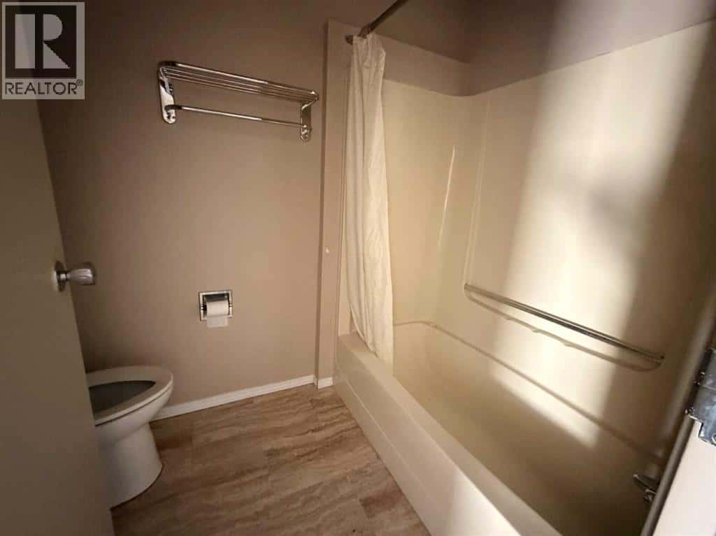 5003 50 Street — Provost, Alberta - Photo 4 of 37