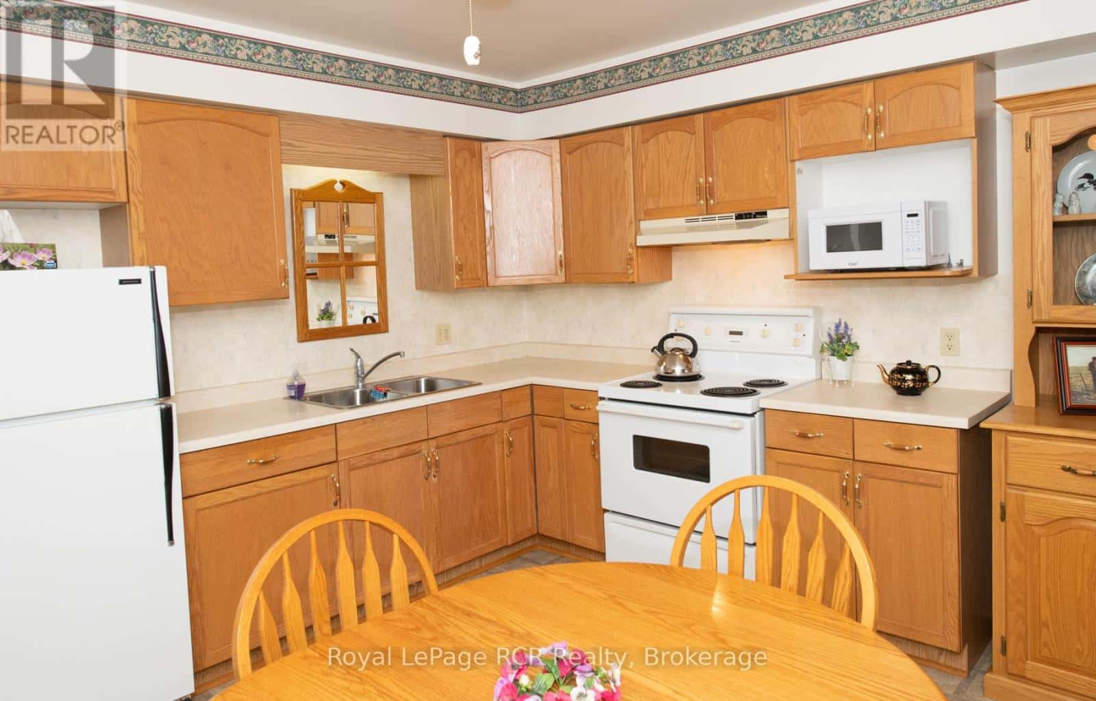 101 - 1-497 BIRMINGHAM ST WEST STREET W — Wellington North (Mount Forest), Ontario - Photo 3 of 32