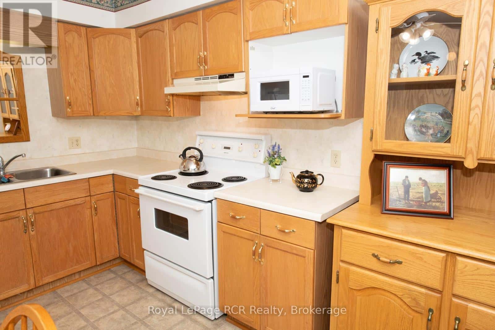 101 - 1-497 BIRMINGHAM ST WEST STREET W — Wellington North (Mount Forest), Ontario - Photo 5 of 32