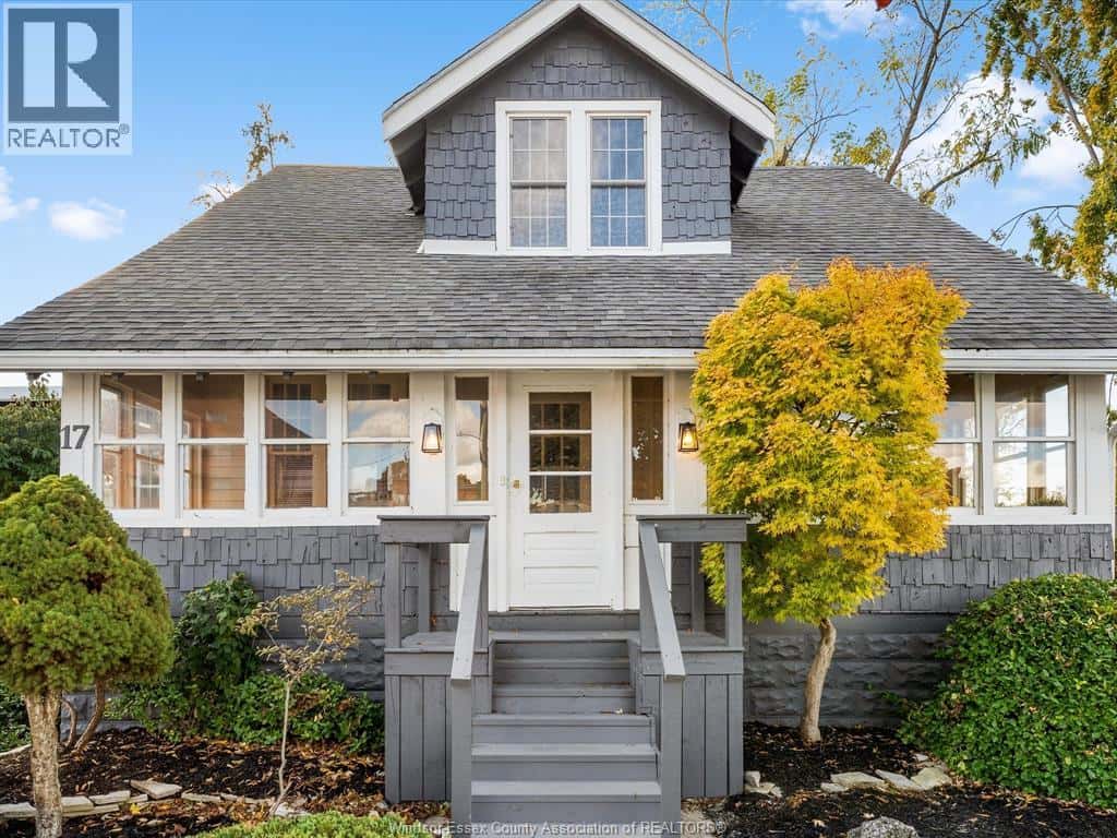 17 Pearl Street West — Kingsville, Ontario - Photo 3 of 49