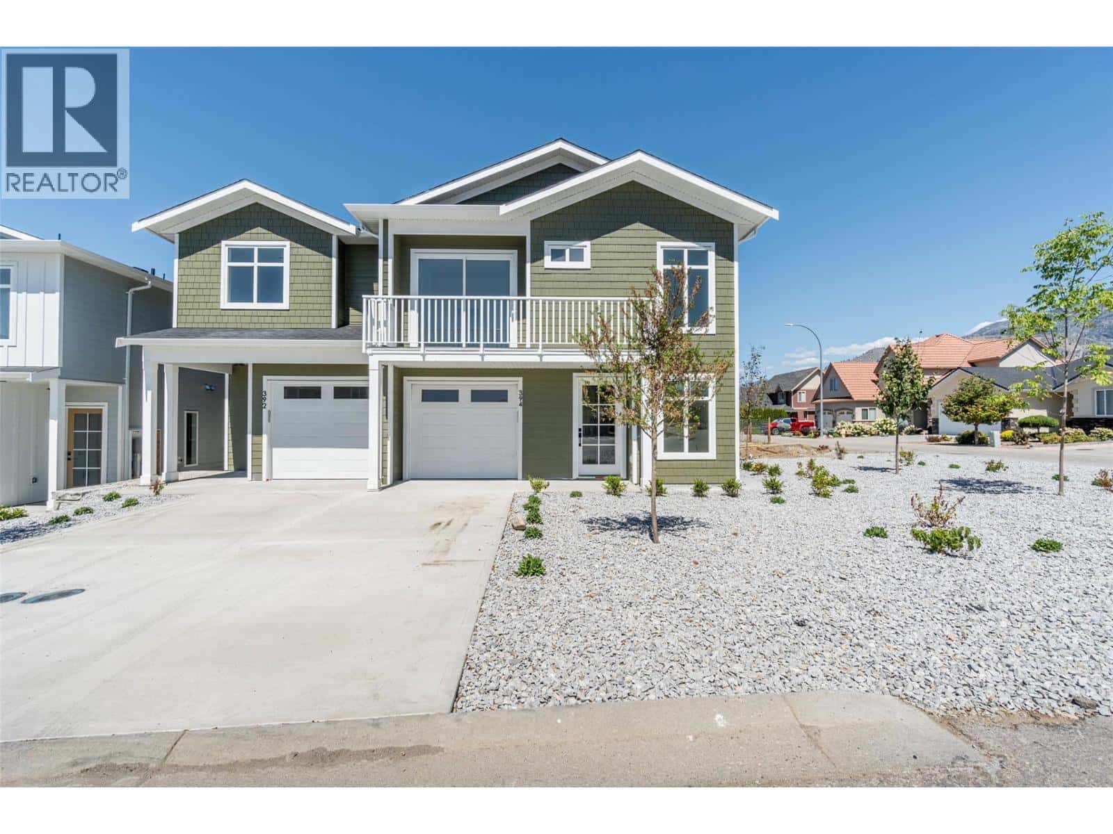 394 Chardonnay Avenue — Oliver, British Columbia - Photo 3 of 37