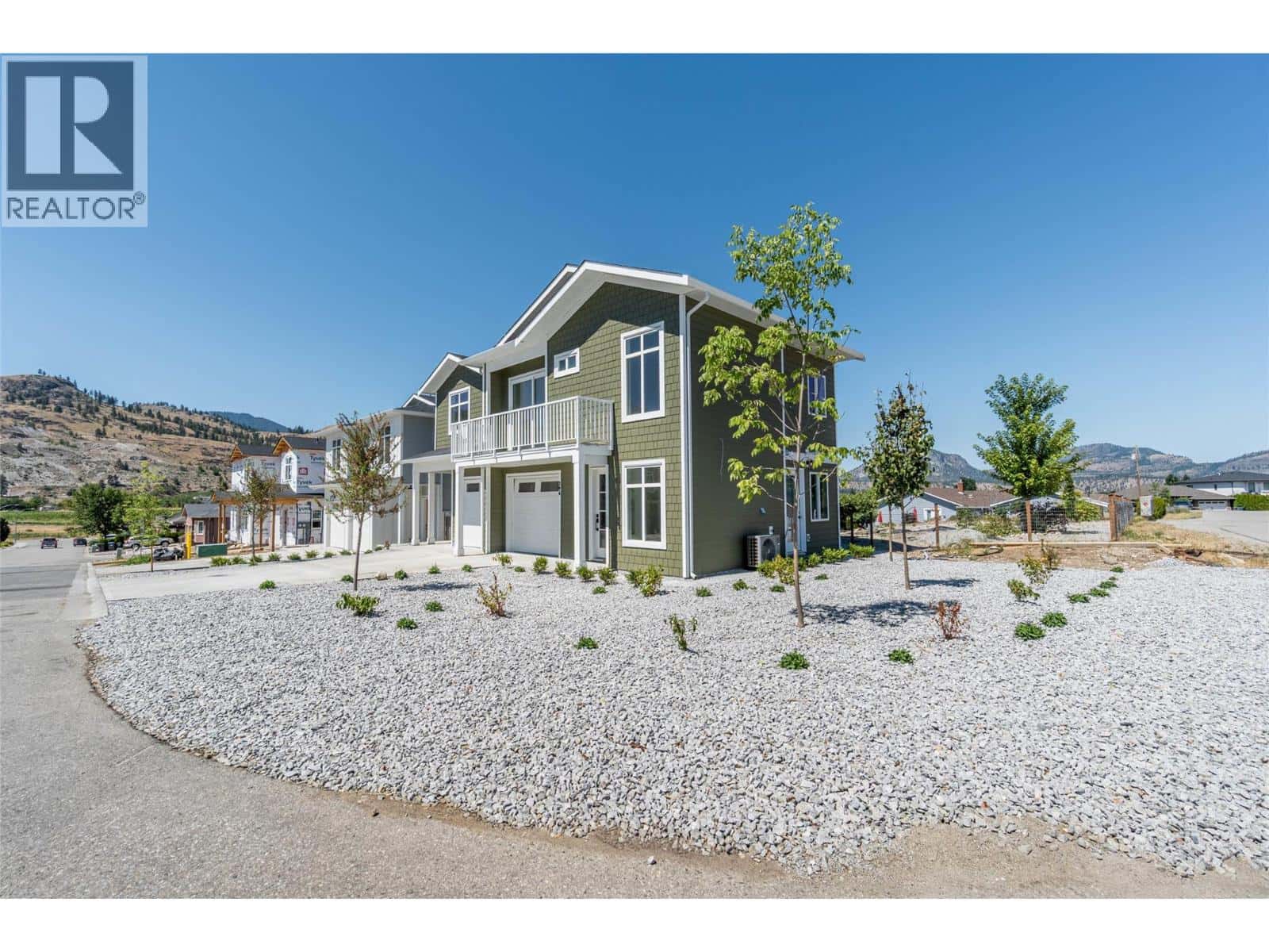 394 Chardonnay Avenue — Oliver, British Columbia - Photo 2 of 37