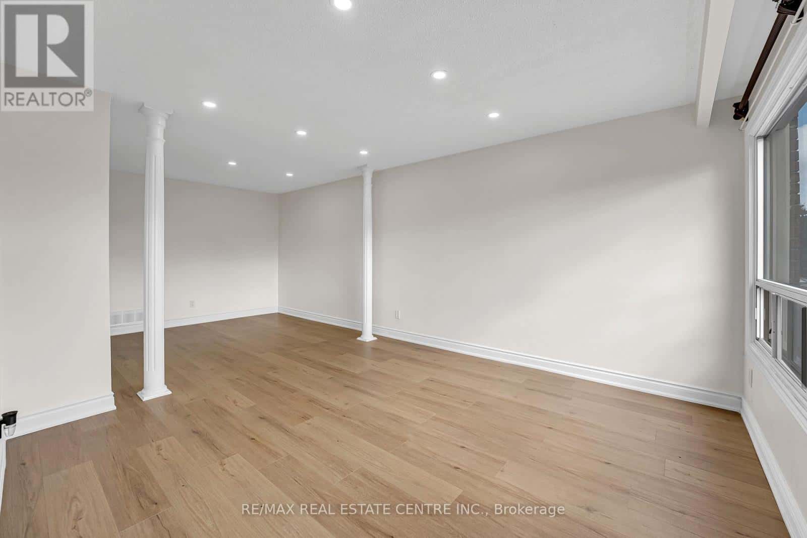 82 MERTON ROAD — Brampton (Brampton North), Ontario - Photo 5 of 49